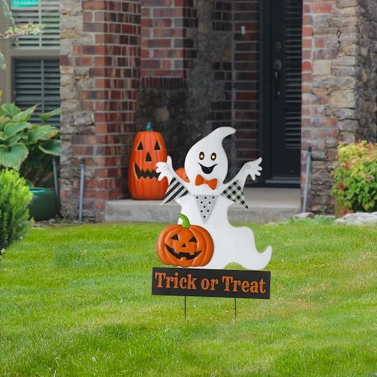 Glitzhome® 32" Lighted Metal Halloween Ghost Yard Stake 3 Glitzhome® 32" Lighted Metal Halloween Ghost Yard Stake - Image 3