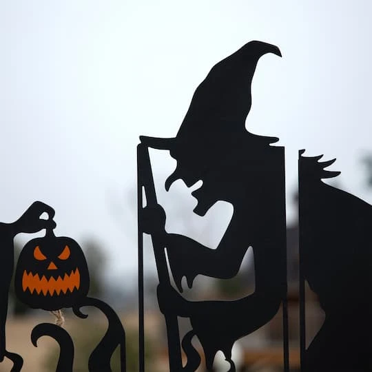 Glitzhome® 34.5" Halloween Metal Silhouette Witches With Cauldron Yard Stake Set 5 Glitzhome® 34.5" Halloween Metal Silhouette Witches With Cauldron Yard Stake Set - Image 5