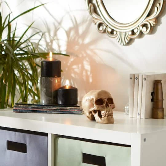 7" Grinning Highly Realistic Replica Human Skull Statue Home Décor 6 7" Grinning Highly Realistic Replica Human Skull Statue Home Décor - Image 6